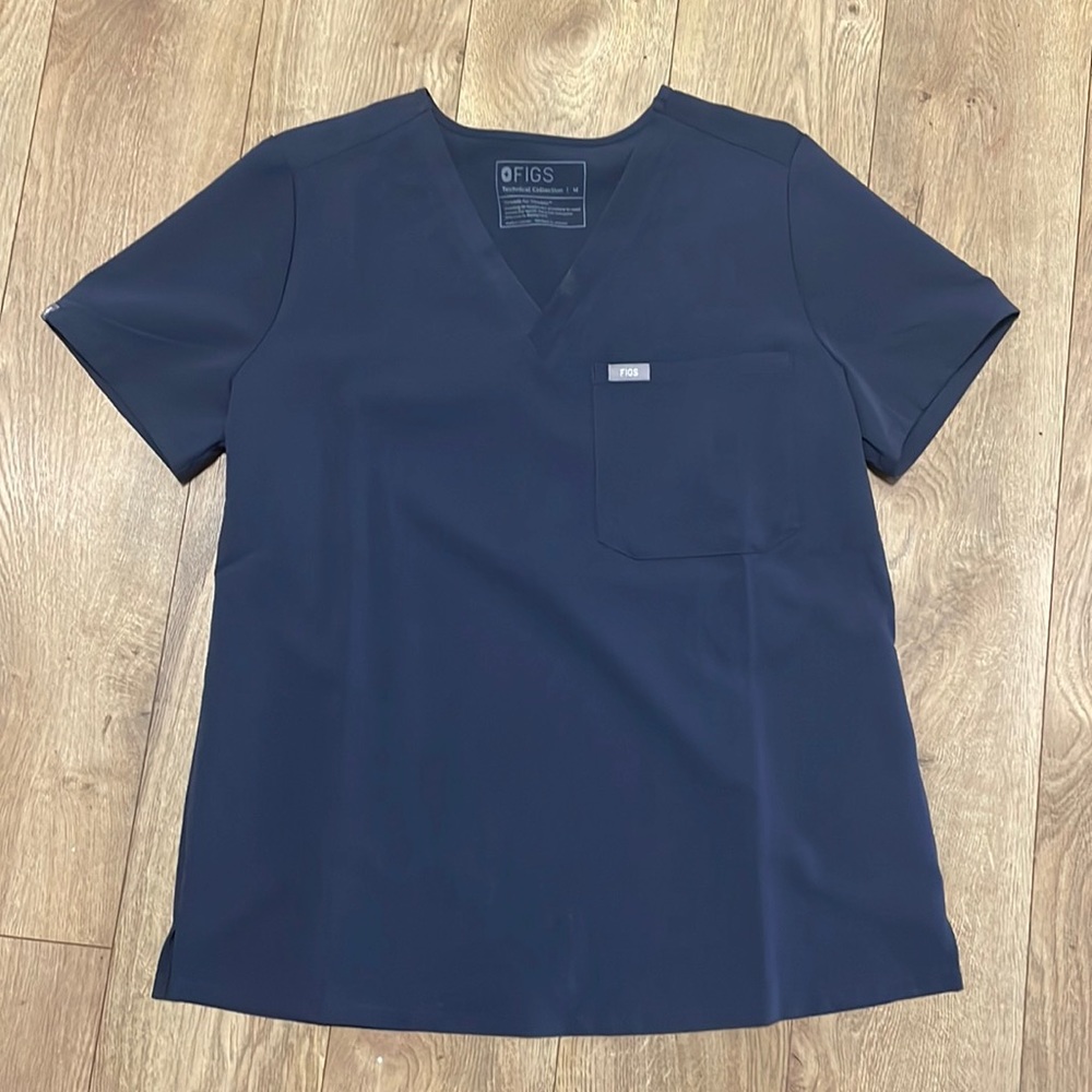 FIGS Catarina Scrub top